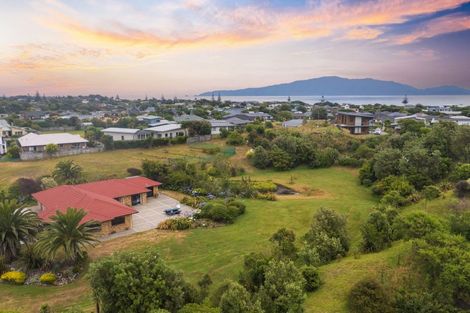 Photo of property in 47 Rutherford Drive, Waikanae Beach, Waikanae, 5036