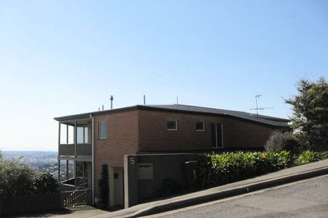 Photo of property in 5 Harry Ell Drive, Cashmere, Christchurch, 8022