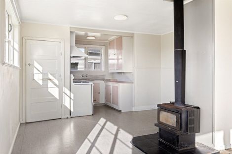 Photo of property in 89 Russell Street, Westport, 7825