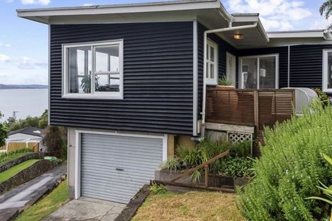 Photo of property in 1104 Whangaparaoa Road, Tindalls Beach, Whangaparaoa, 0930