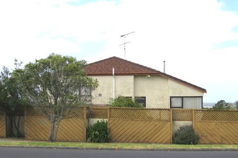 Photo of property in 2/111 Birkenhead Avenue, Birkenhead, Auckland, 0626