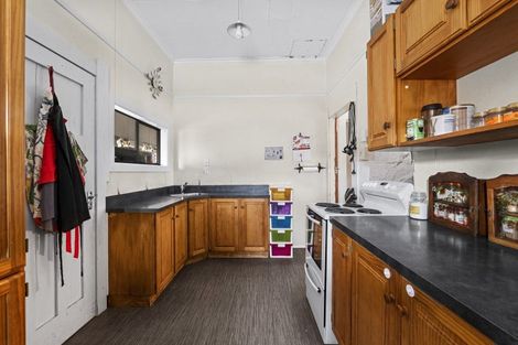 Photo of property in 9 Olivia Street, Stratford, 4332