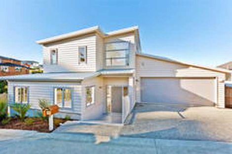 Photo of property in 13 Bintulu Place, Fairview Heights, Auckland, 0632