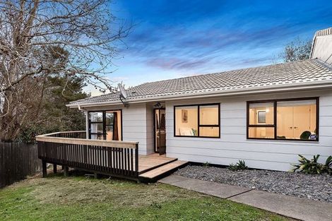 Photo of property in 2/2 Oreil Avenue, West Harbour, Auckland, 0618