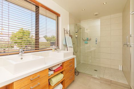 Photo of property in 22 Hood Crescent, Arrowtown, 9302