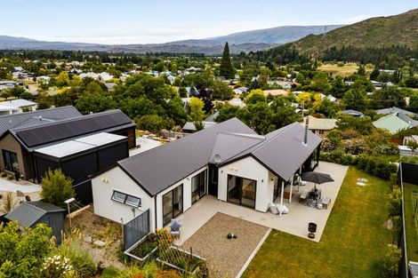 Photo of property in 28 Naylor Street, Clyde, 9330