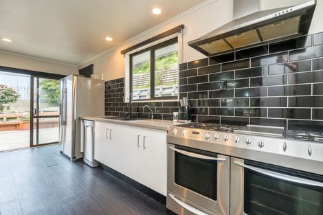 Photo of property in 8 Greenhithe Street, Waihola, Milton, 9073