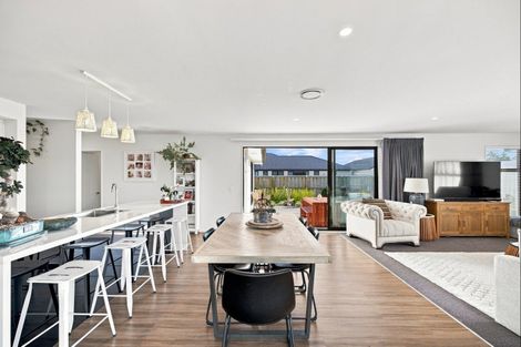 Photo of property in 51 Hilton Drive, Amberley, 7410
