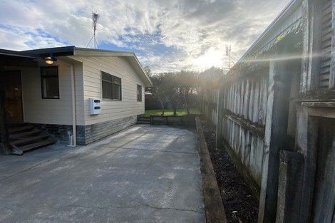 Photo of property in 4/4a Marine Parade, Mount Maunganui, 3116