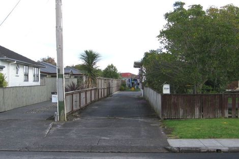 Photo of property in 704a Te Atatu Road, Te Atatu Peninsula, Auckland, 0610