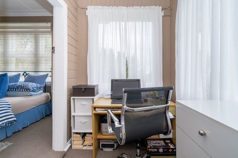 Photo of property in 10 Hill Street, Lawrence, 9532