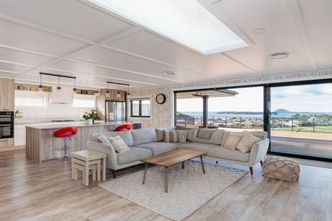 Photo of property in 4 Goldstone Place, Omokoroa, 3114