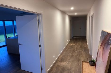 Photo of property in 44 Doug Ledgerwood Drive, Wanaka, 9305