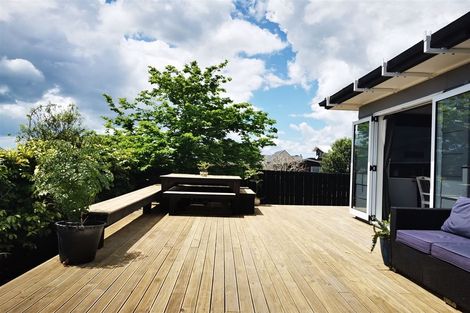 Photo of property in 25 Crispe Road, Clarks Beach, 2122