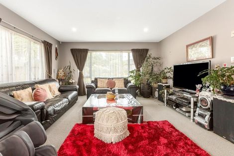 Photo of property in 10 Fiordland Place, Aotea, Porirua, 5024