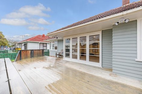 Photo of property in 8 Kiernan Place, Kelston, Auckland, 0602