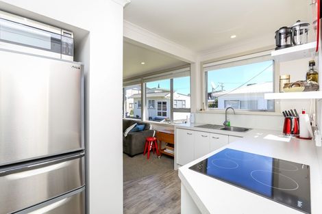 Photo of property in 90 Seventh Avenue, Urenui, 4377