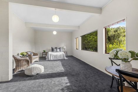 Photo of property in 11 The Anchorage, Whitby, Porirua, 5024