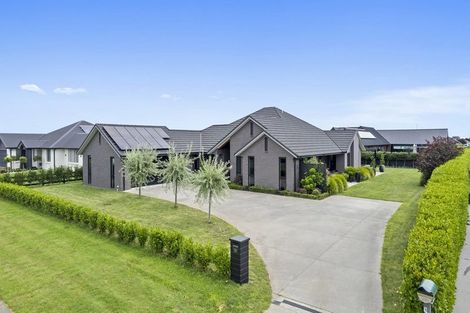 Photo of property in 131 Saint Kilda Road, Cambridge, 3434