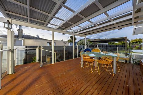 Photo of property in 77 Beeston Crescent, Manurewa, Auckland, 2102