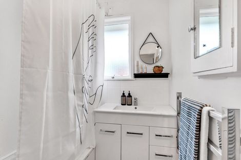 Photo of property in 2/640 Pakuranga Road, Howick, Auckland, 2010