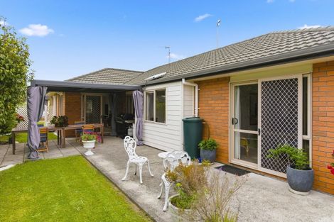 Photo of property in 63 Weraroa Road, Levin, 5510