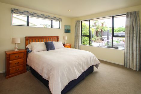 Photo of property in 6 Kenilworth Road, Oamaru North, Oamaru, 9400