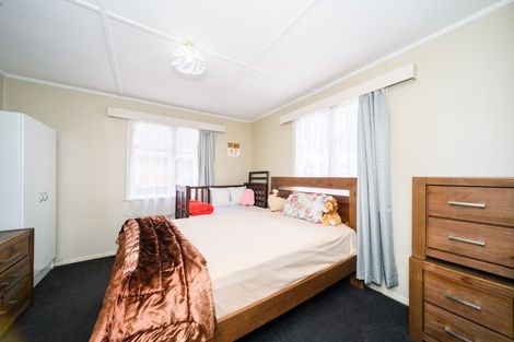 Photo of property in 74 Rangiora Avenue, Roslyn, Palmerston North, 4414