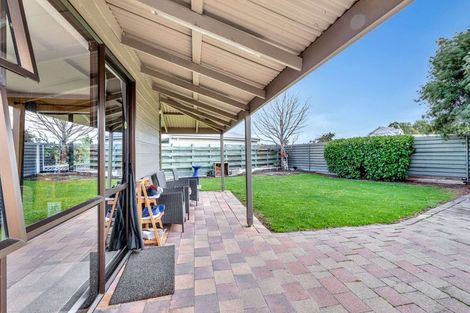 Photo of property in 34 John F Kennedy Drive, Milson, Palmerston North, 4414