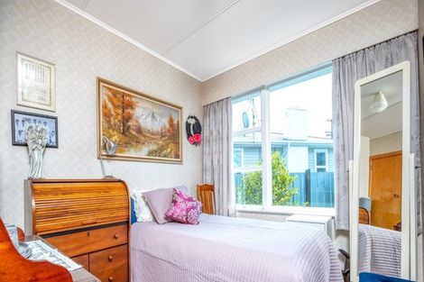 Photo of property in 43 Fergusson Street, Solway, Masterton, 5810