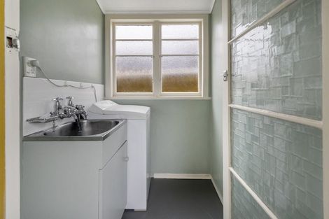 Photo of property in 27 Raymond Street, West End, Timaru, 7910