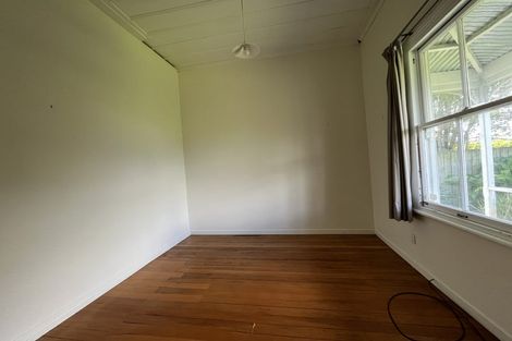 Photo of property in 1 Canal Road, Avondale, Auckland, 1026