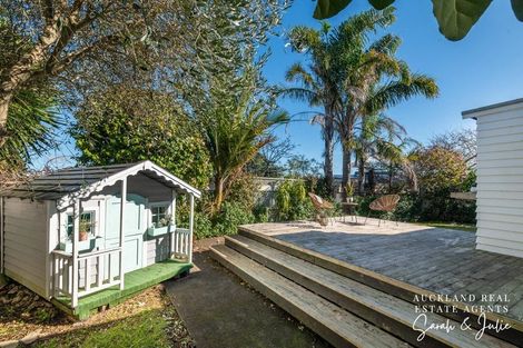 Photo of property in 422a Old Te Atatu Road, Te Atatu Peninsula, Auckland, 0610