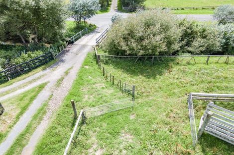 Photo of property in 229 Te Horo Beach Road, Te Horo, Otaki, 5581