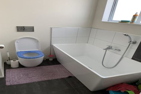 Photo of property in 25 Nassau Avenue, Grenada North, Wellington, 5028