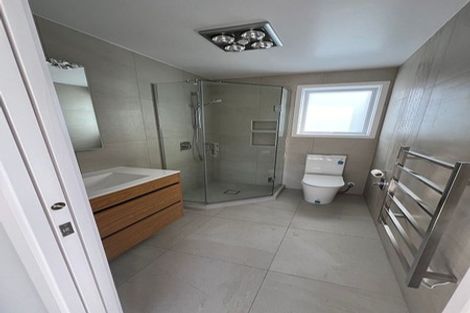 Photo of property in 62a Vandeleur Avenue, Birkdale, Auckland, 0626