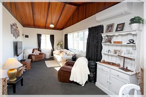 Photo of property in 27 Punga Street, Tangimoana, 4822