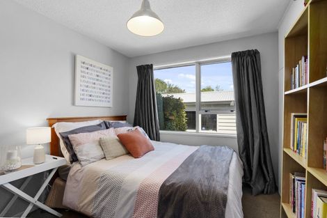 Photo of property in 2 Kahukura Road, Hei Hei, Christchurch, 8042