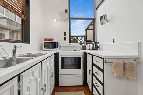 Photo of property in 88a Kawaha Point Road, Kawaha Point, Rotorua, 3010