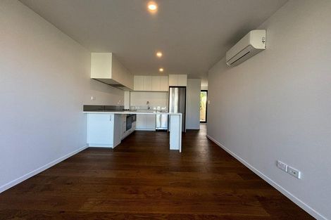 Photo of property in 8 Te Puketoka Lane, Mangere, Auckland, 2022