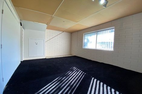 Photo of property in 92 Ravenwood Drive, Forrest Hill, Auckland, 0620