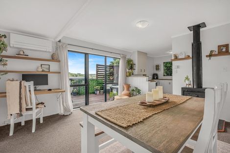 Photo of property in 6 Rautawhiri Road, Helensville, 0800