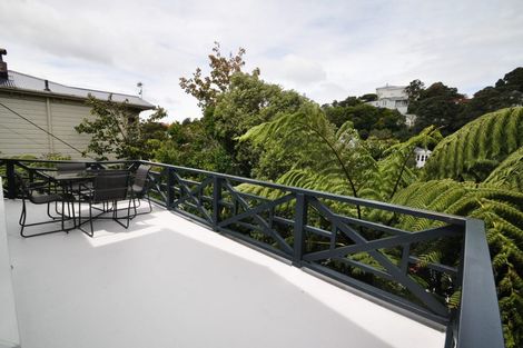 Photo of property in 140 Glenmore Street, Northland, Wellington, 6012