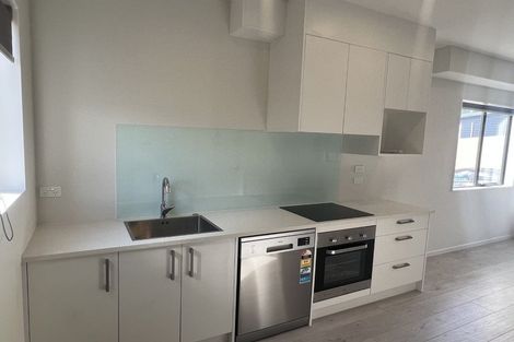 Photo of property in 5/39 Renata Crescent, Te Atatu Peninsula, Auckland, 0610