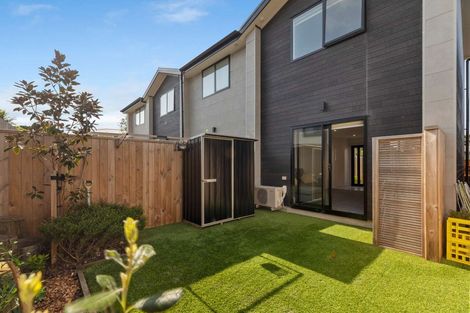 Photo of property in 6/102 Millbrook Road, Sunnyvale, Auckland, 0612