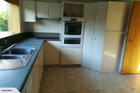 Photo of property in 18 Witbrock Crescent, Burnside, Christchurch, 8053