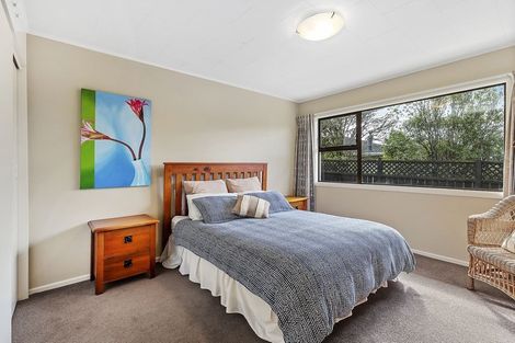 Photo of property in 27 Fyvie Avenue, Tawa, Wellington, 5028