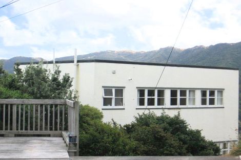 Photo of property in 11 Himalaya Crescent, Khandallah, Wellington, 6035