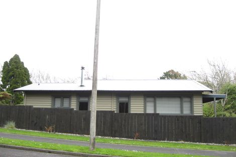 Photo of property in 19 Sycamore Grove, Lower Vogeltown, New Plymouth, 4310