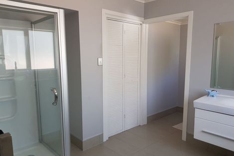 Photo of property in 79 Hinau Street, Riccarton, Christchurch, 8041